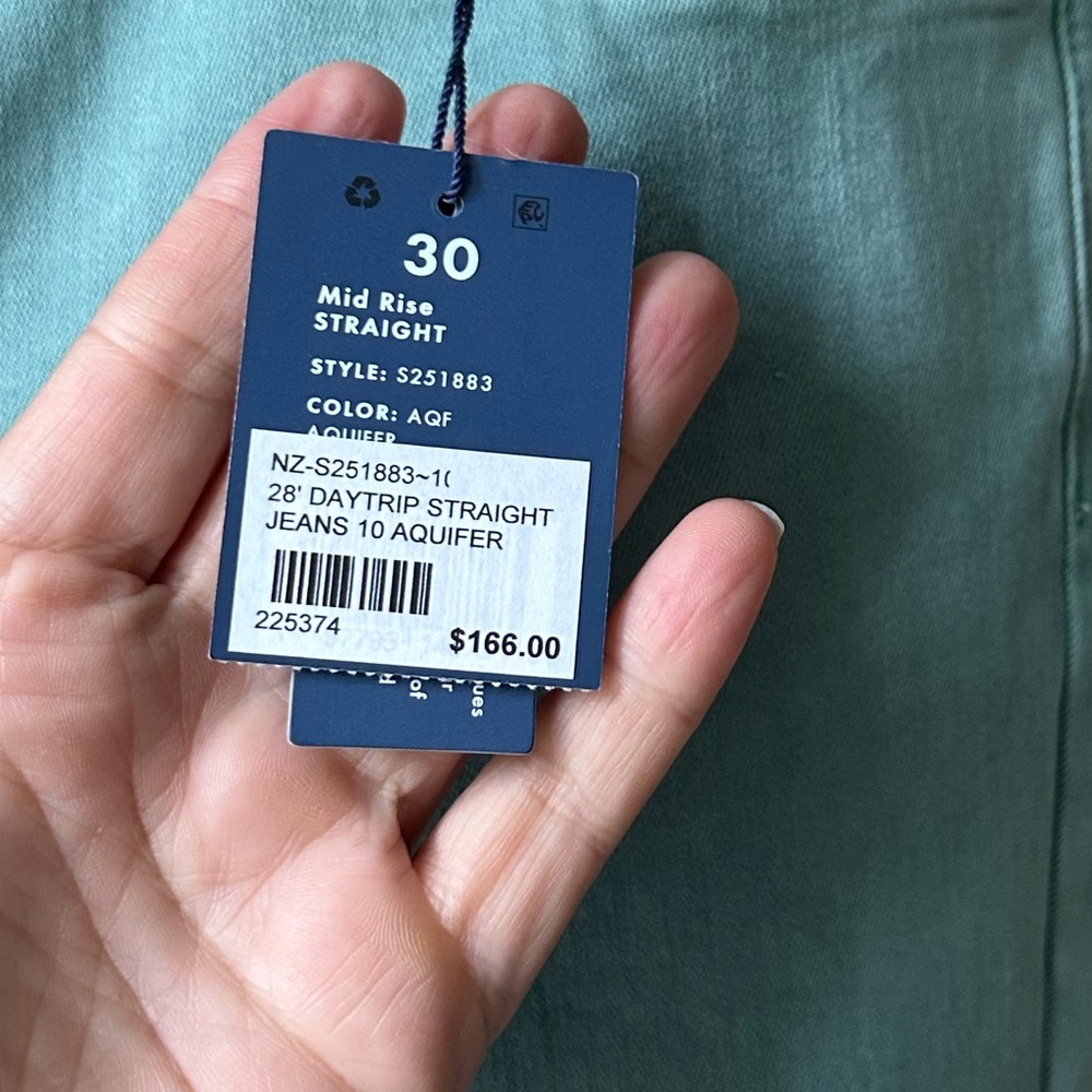 Nic+Zoe Mid Rise Jeans NWT - Picture 3 of 9
